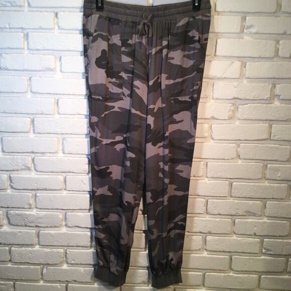 Splendid Lakeside Camo Joggers size XL Green - Picture 3 of 7